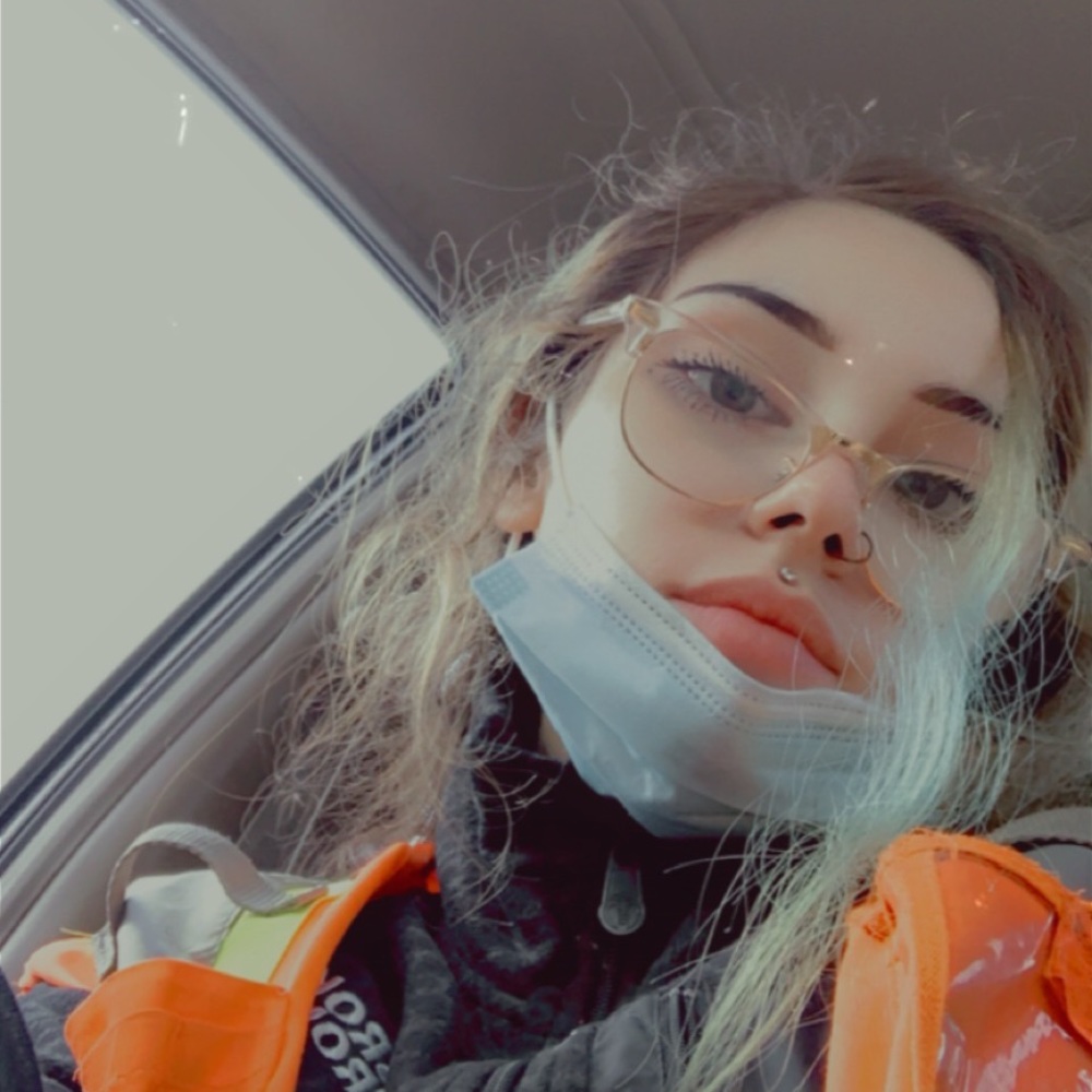 Meet your Posher, Desiree